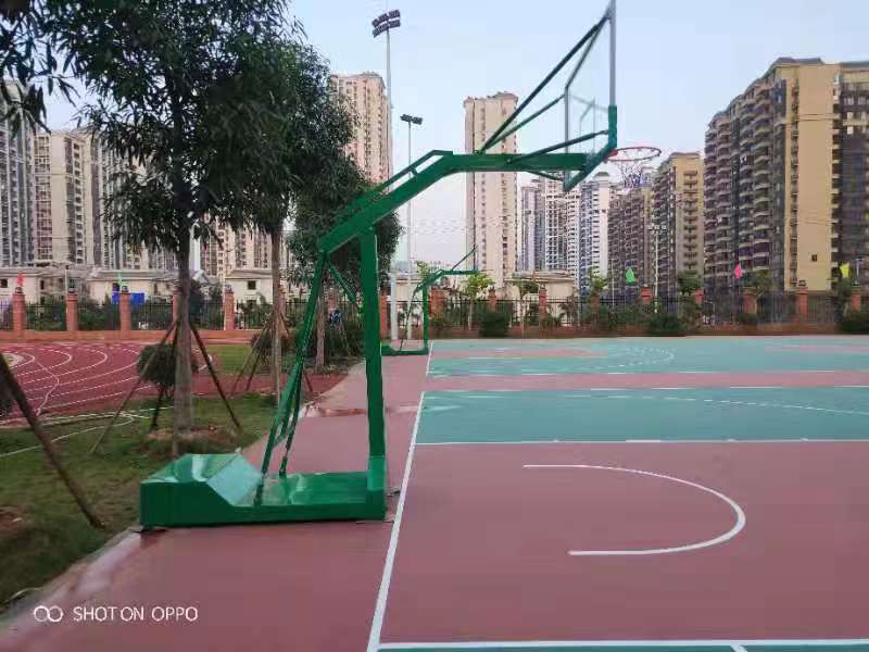 龍崗北小學(xué)小箱籃球架項(xiàng)目安裝完畢-【玉峰體育】