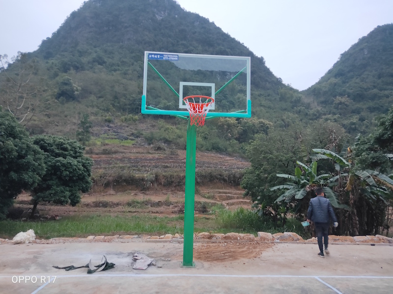 方管籃球架